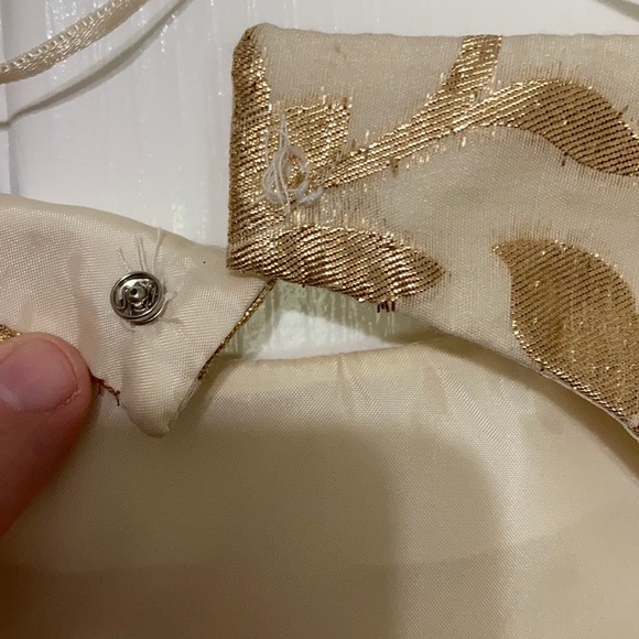 Gold dress - Picture 4 of 7